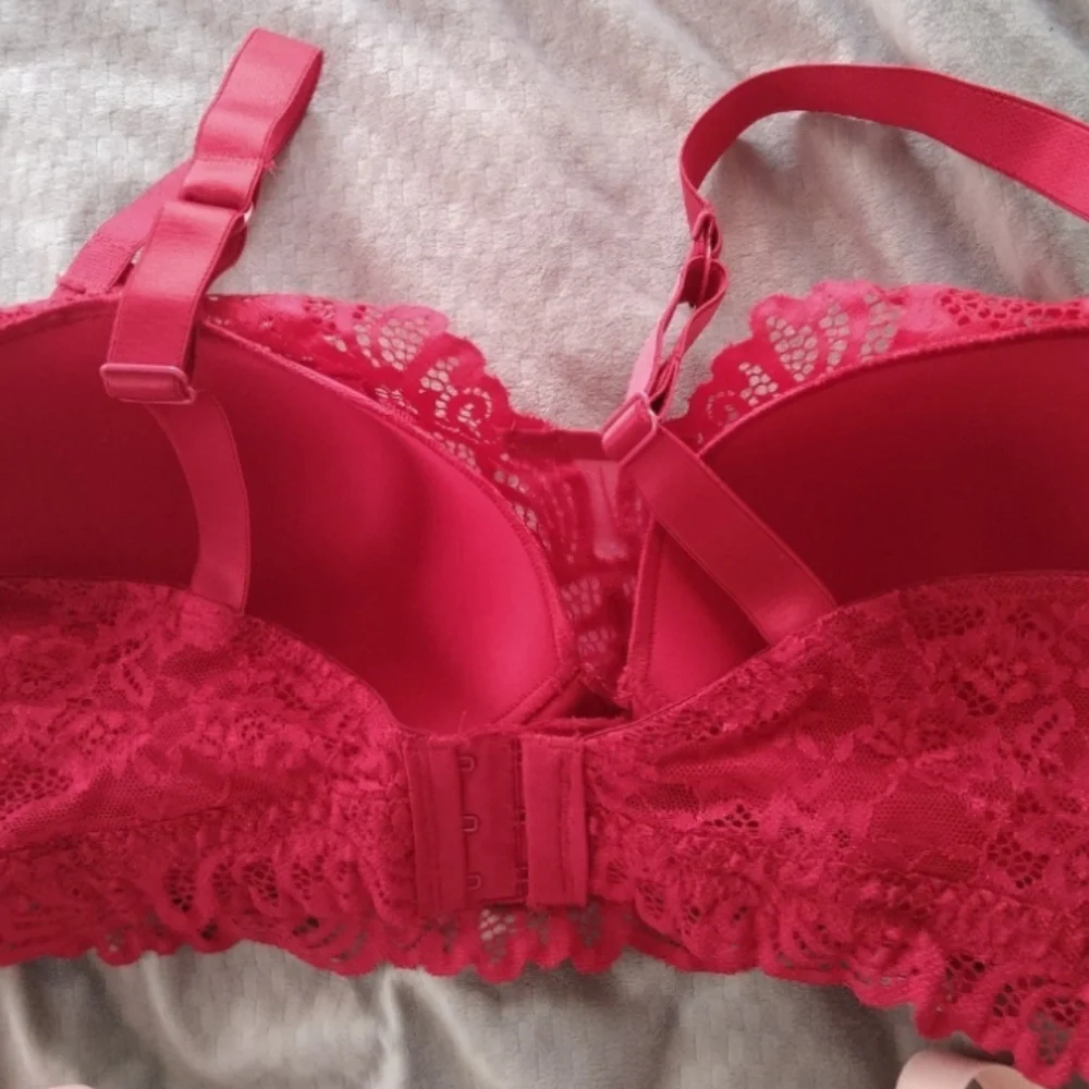 2 Bali X large lace bras - Picture 3 of 6